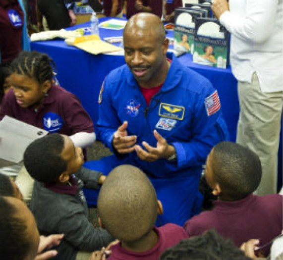 Leland Melvin with DC students