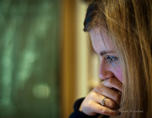 woman glancing at 300 reverse