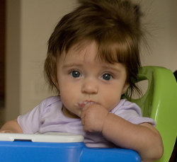 kid eating cereal 250