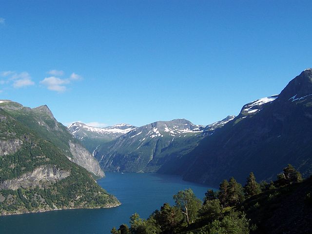 640px Norwegian Fjord